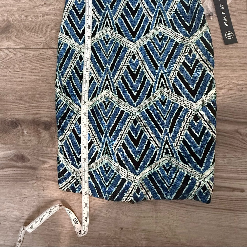 Elegant Sequined Geometric Dress size small - Picture 9 of 9